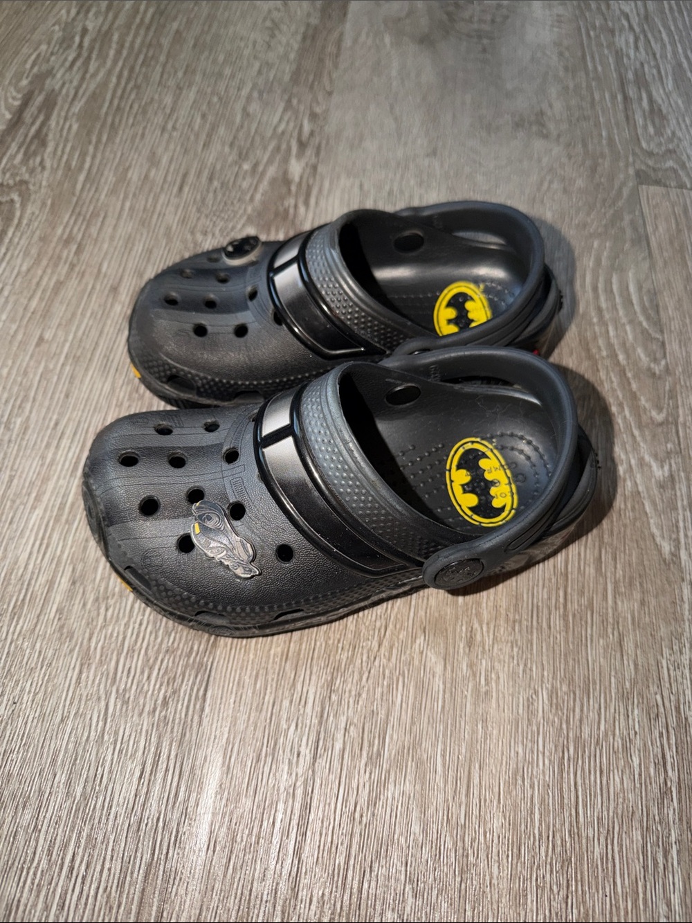 CROCS Kids Black Clog Sandals with Batman Logo little boys toddlers 9